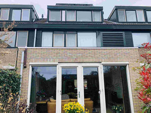 Geluidskast voor warmtepomp op het platdak 